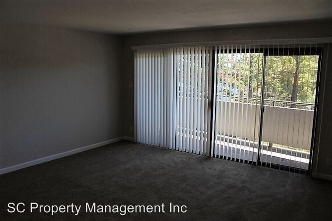 Building Photo - 40 26th Pl