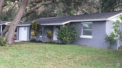 Building Photo - 715 Baywood Cir