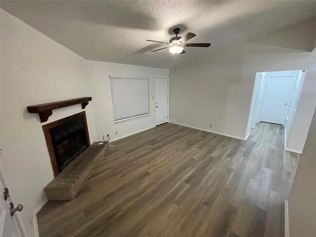 Building Photo - 6206 Linda Ln