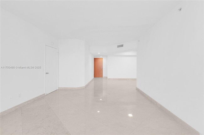 Foto del edificio - 21205 Yacht Club Dr