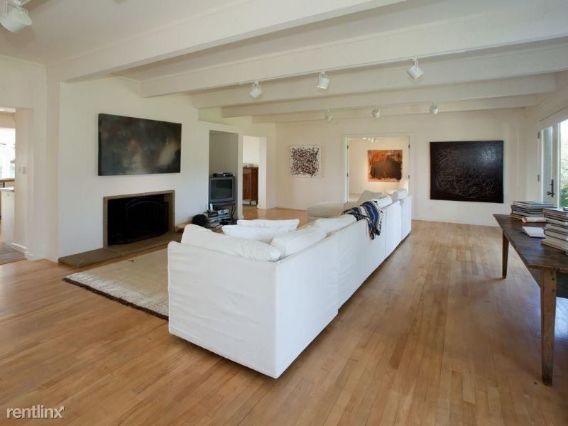 Foto principal - 5 br, 2.5 bath House - 355 Mcchristian Ave
