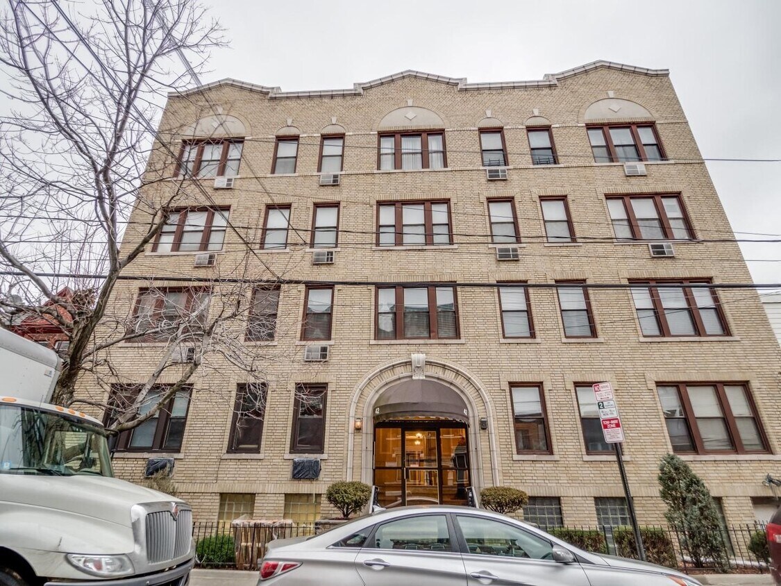 42 Van Wagenen Ave Unit 11, Jersey City, NJ 07306 Room for Rent in