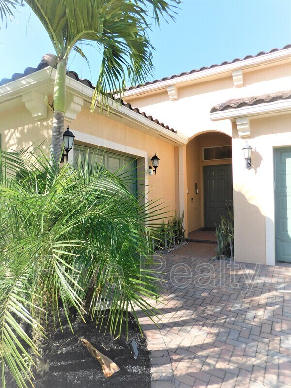 Building Photo - 2954 Bellarosa Circle