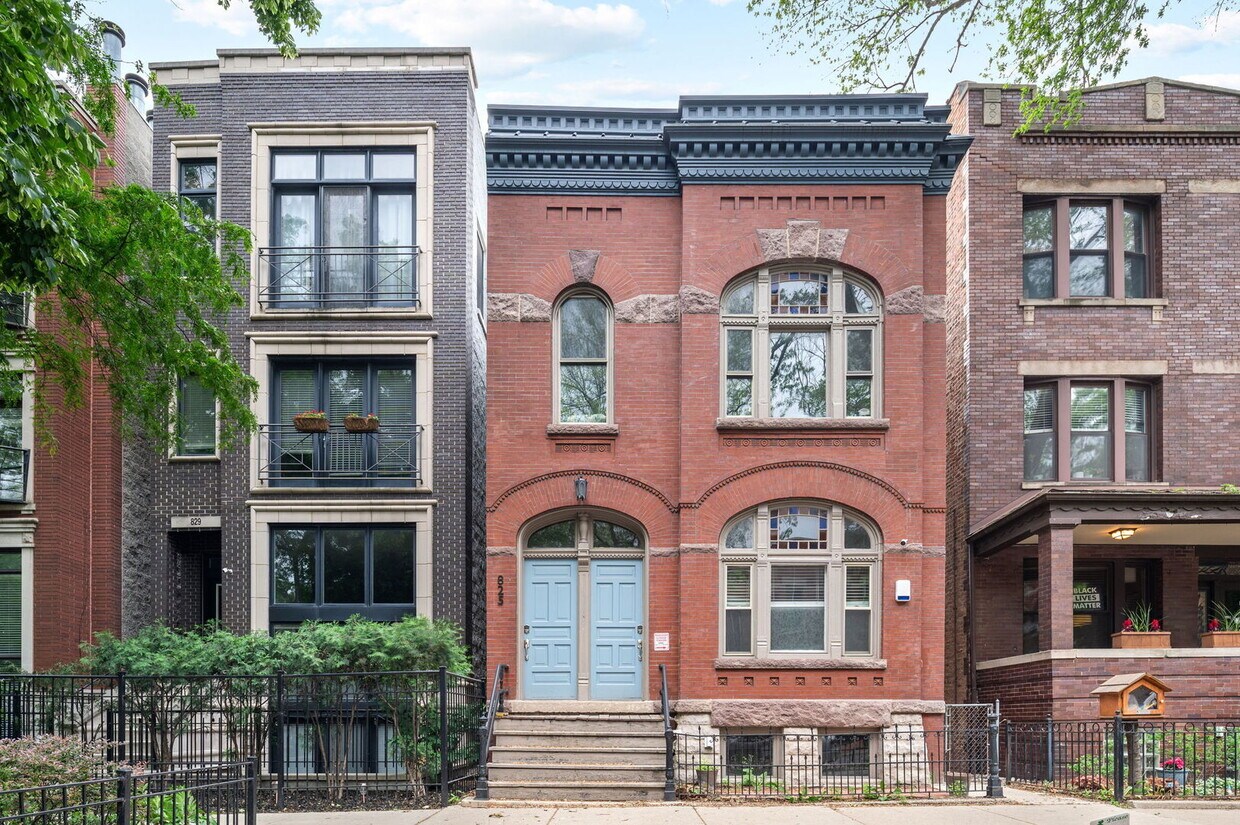 Foto principal - 825 N Winchester Ave