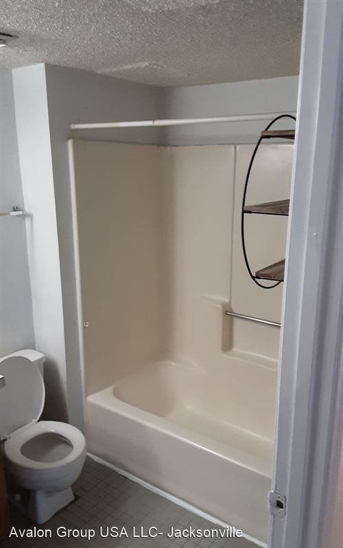 Foto del edificio - 10724 Alden Rd