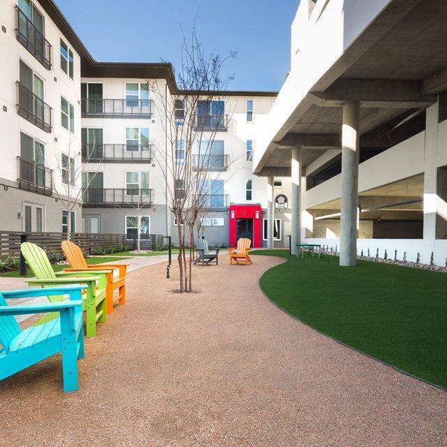 Foto del edificio - 411 Broadway Ave