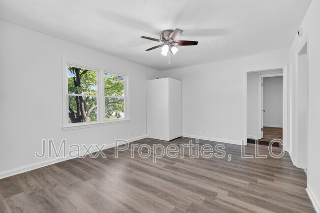 Foto del edificio - 2036 McPherson Dr