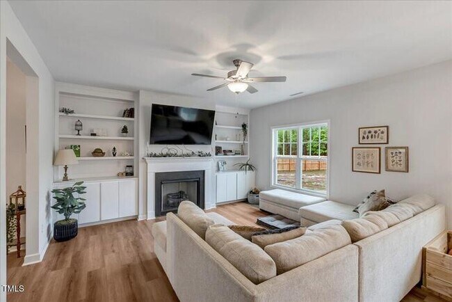 Building Photo - Build Equity While Leasing - Lease and Own...