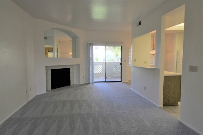 Building Photo - Really Cute Condo Available for Immediate ...