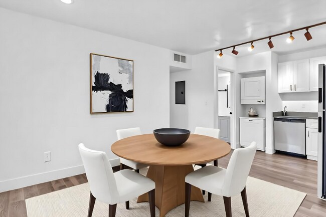 Photo - 803 SW 15th Ave Apartment