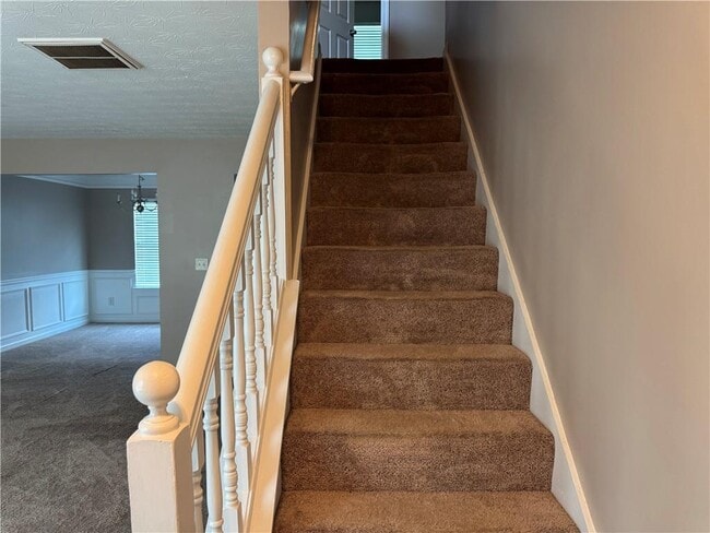 Building Photo - 2763 S Hills