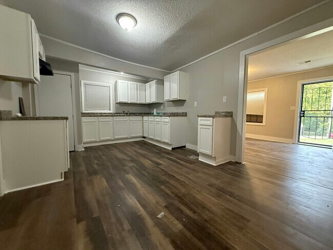 Foto del edificio - 705 Harahan Rd