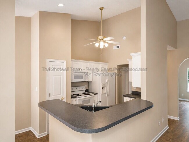 Building Photo - 8518 Lawnpark Dr