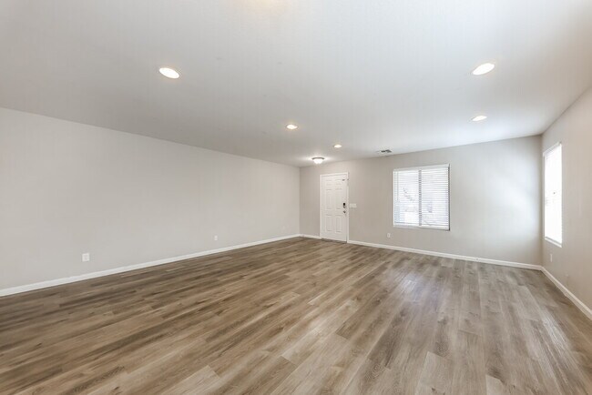 Foto del edificio - 11215 W Garfield St
