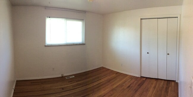 Foto del edificio - 700/702 South Lashley Lane