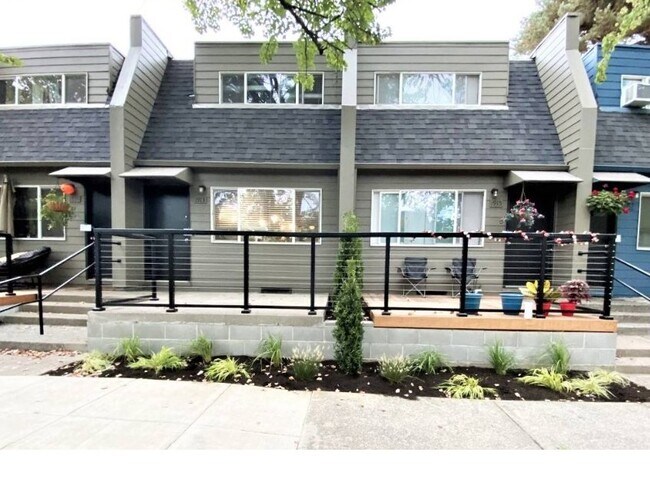 Foto del edificio - 3057 SE 20th Ave