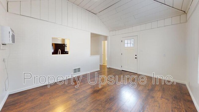 Foto del edificio - 2410 Court St
