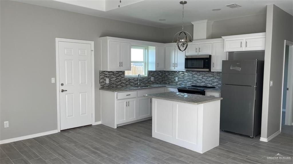 Foto del edificio - 5007 N Winona Dr