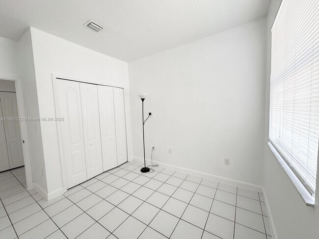 Foto del edificio - 2900 SE 17th Ave