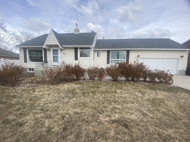 Building Photo - 1226 N 1500 W