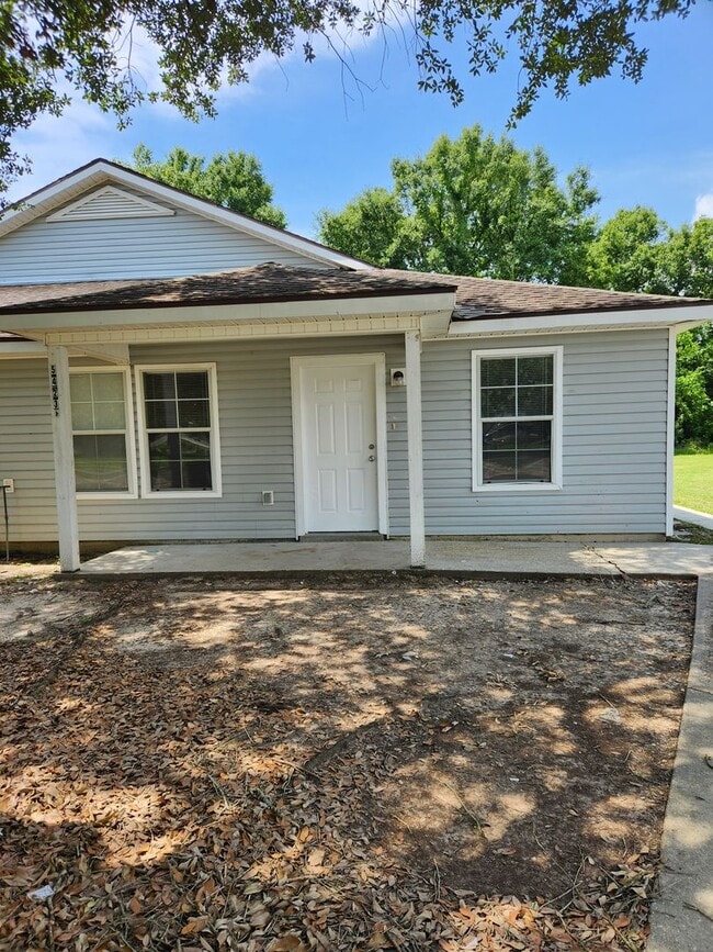 Building Photo - 5423 Banyan Trace Dr