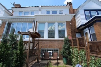 Building Photo - 624 Wendover St