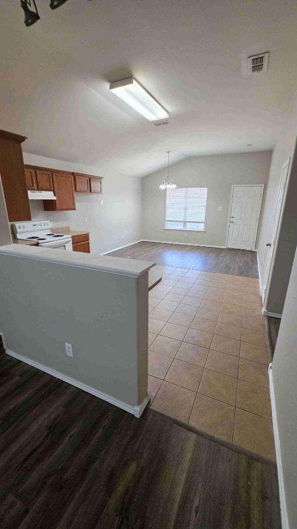 Foto del edificio - 6553 92nd St