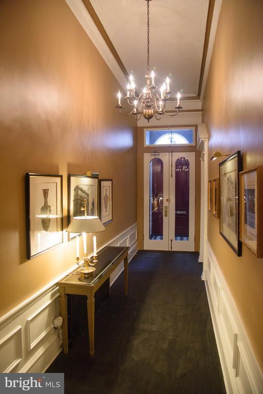 Building Photo - 1927 Spruce St