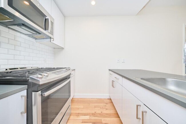 Building Photo - 2 bedroom in NEW YORK NY 10035