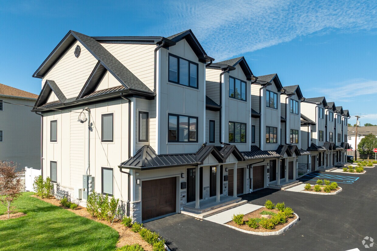 Foto principal - 103-105 Munsell Ave