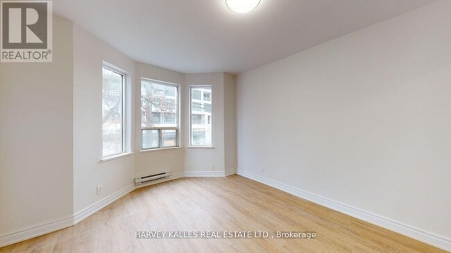 Photo du bâtiment - 399-399 Dupont St
