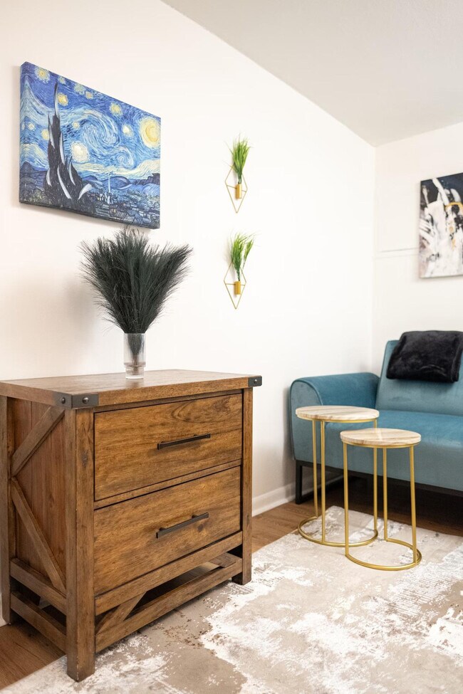 Foto del edificio - 330 E 74th St