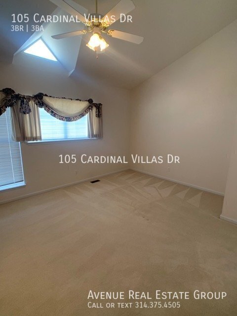 Building Photo - Spacious 3-Bed Condo with Bonus Room & Gar...