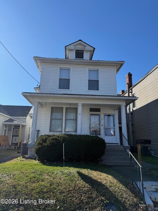 Building Photo - 1002 Charles St