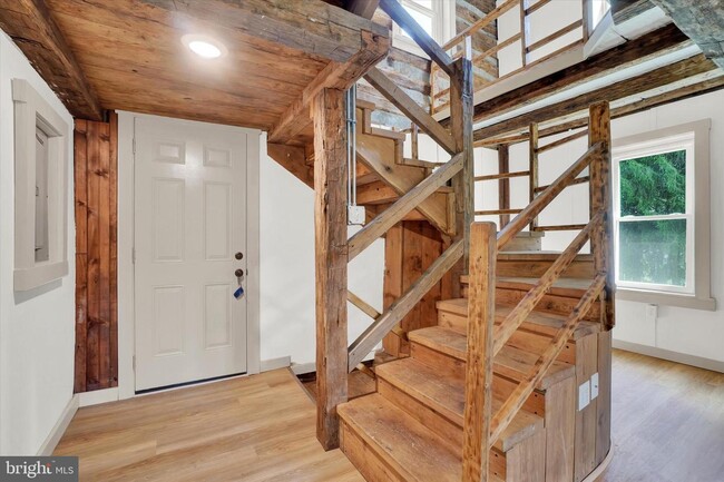 Building Photo - 4025 Cherry Run Rd