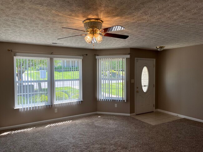 Building Photo - 316 Rose Hill Ln