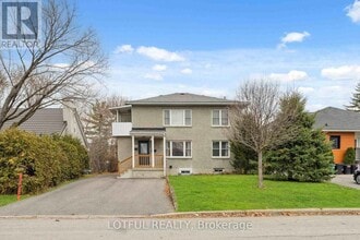 Building Photo - 2427 Ave du Chasseur