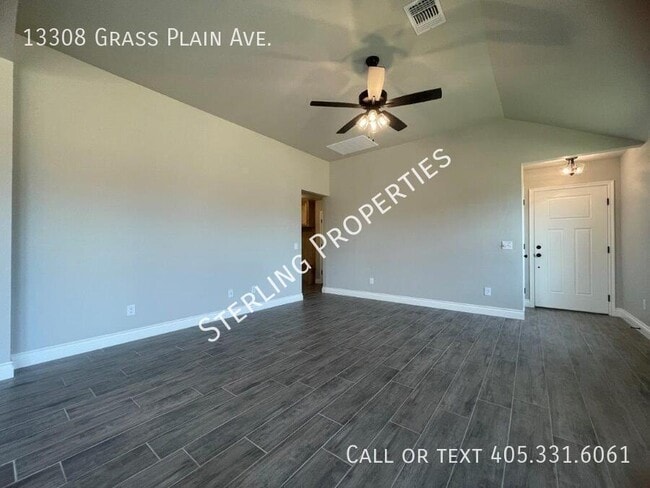 Building Photo - 13308 Grass Pln Ave