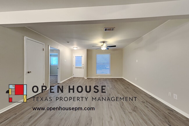 Building Photo - 1018 N Lucas Dr, Grapevine