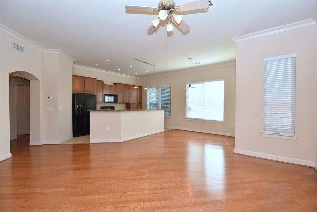 Primary Photo - Apartment for Rent