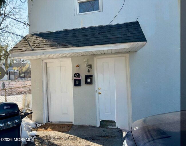 Foto del edificio - 319 Neptune Blvd