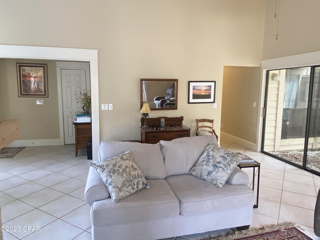 Building Photo - 325 L'Atrium Dr