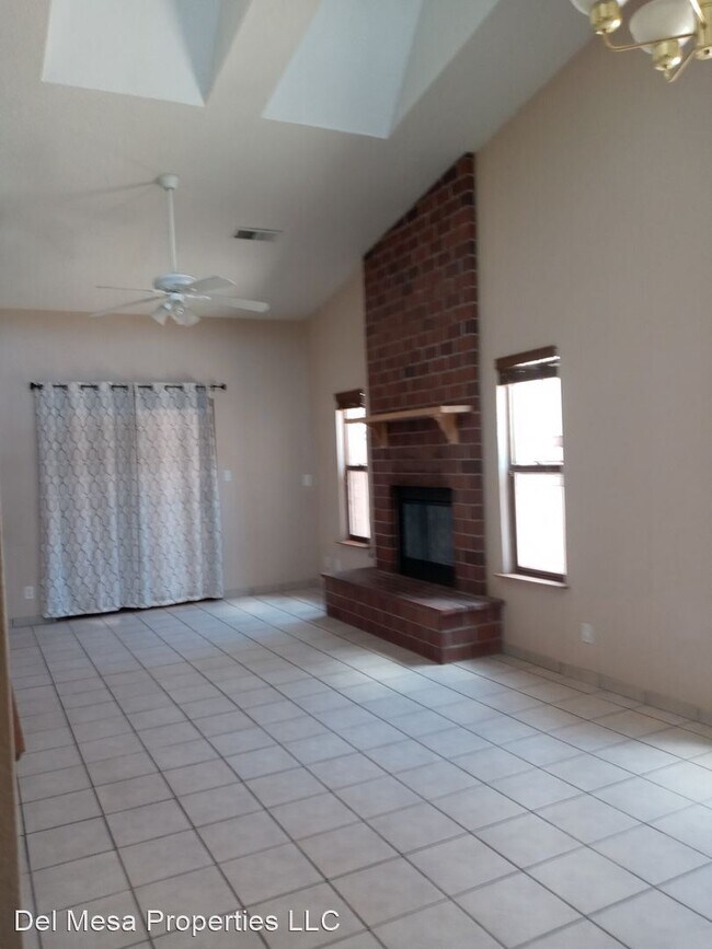 Foto del edificio - 3 br, 2 bath House - 5601 Stillbrooke Ave. NW