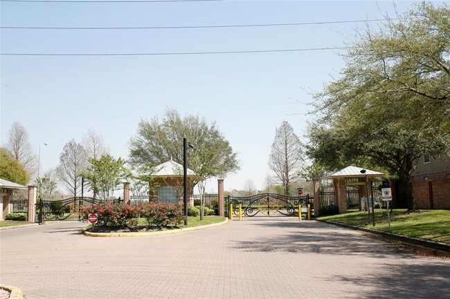 Building Photo - 3715 Shadow Cove Dr