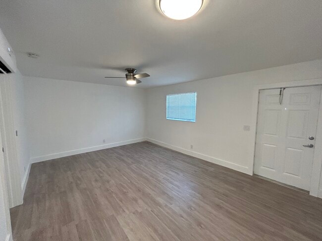 Building Photo - 281 NW 40th St