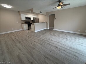 Building Photo - 5315 Summerlin Rd