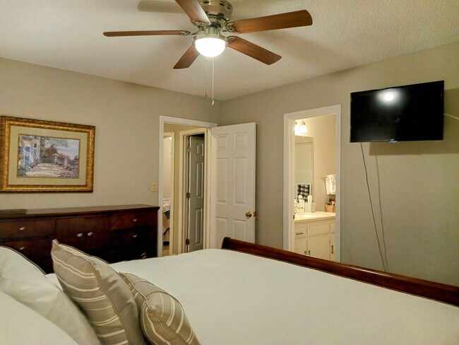 Foto del edificio - 2901 Westgate Dr