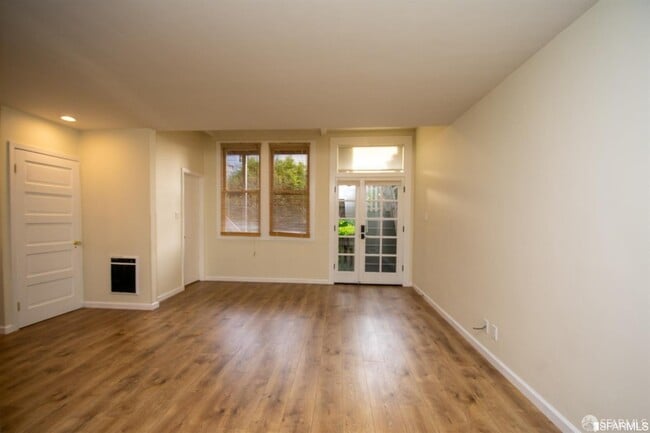 Building Photo - 1544 Dolores St