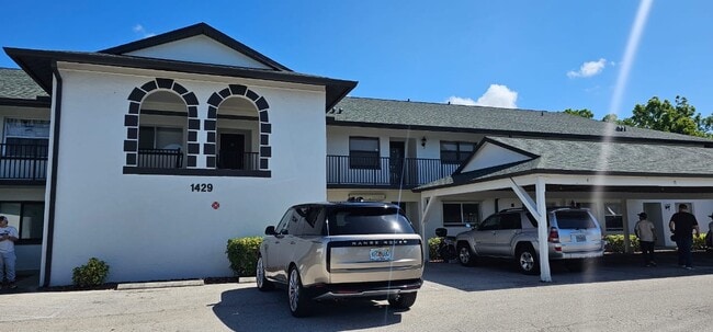 Building Photo - 1429 Cape Coral Pky W