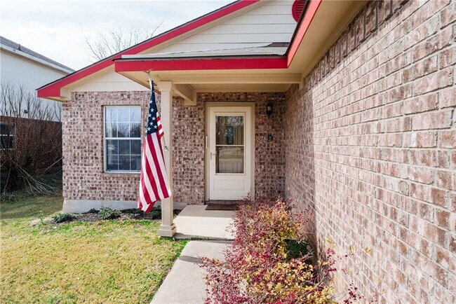 Building Photo - 112 Hunters Dr